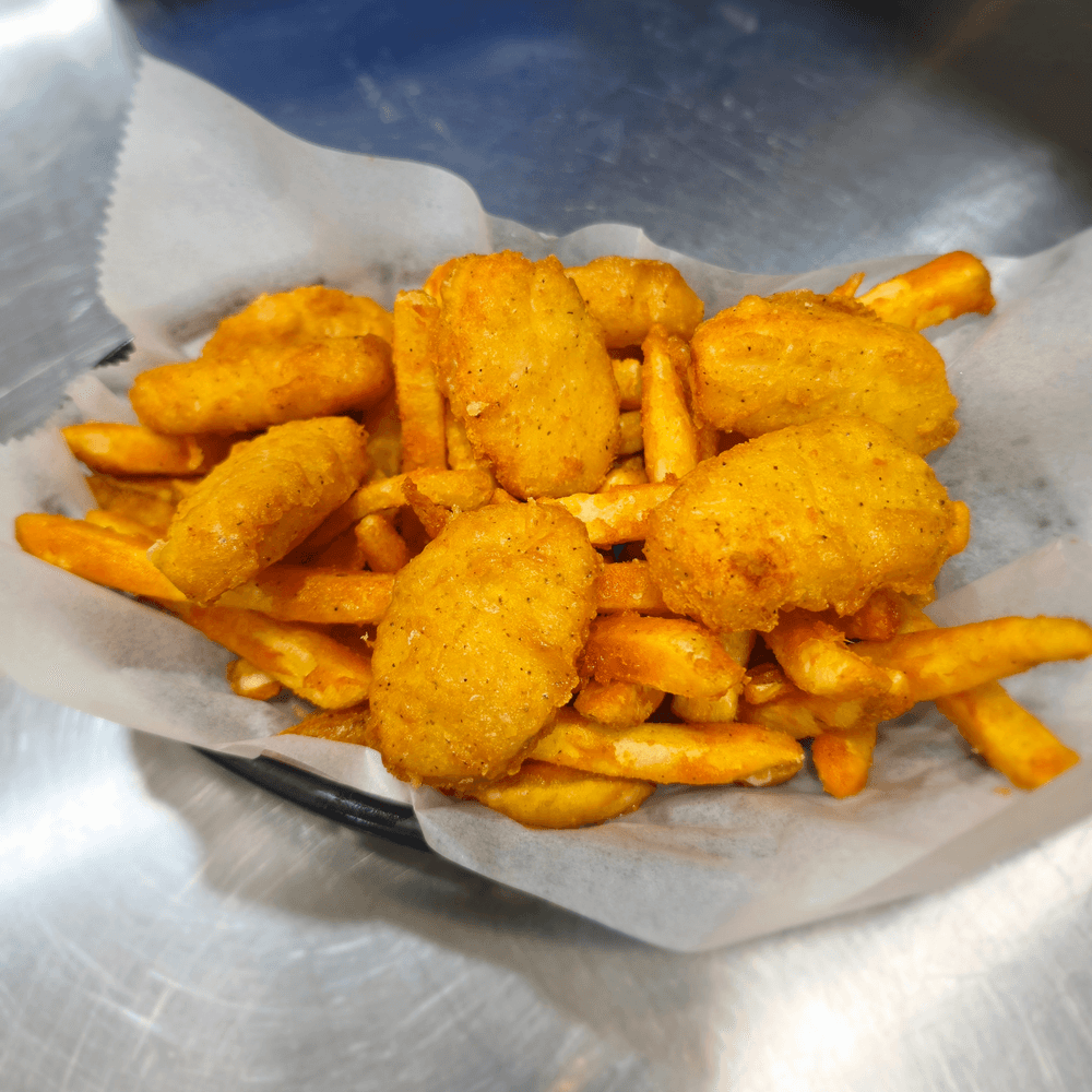 Kids' Chicken Nuggets with Fries