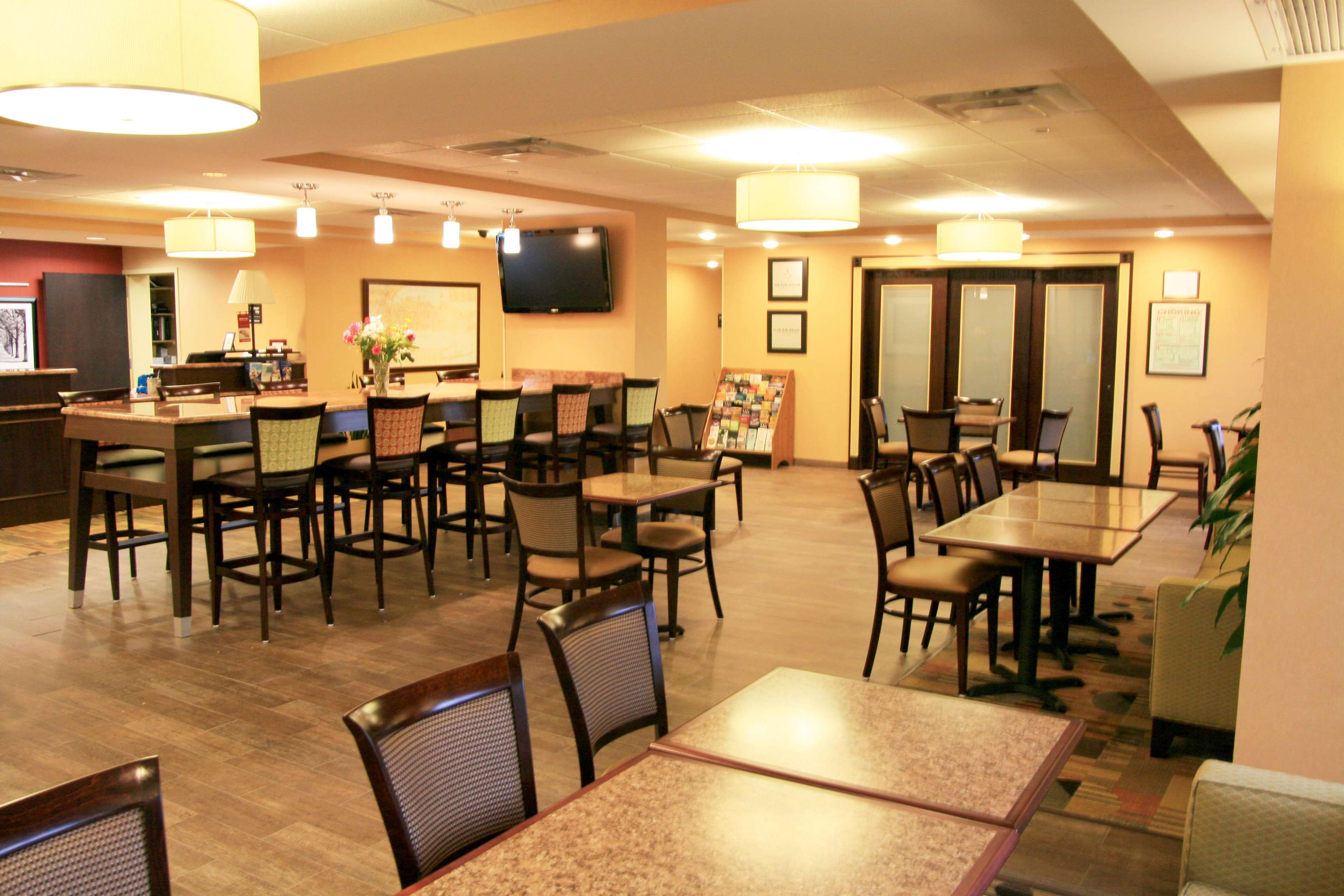 Hampton Inn Long Island/Commack Photo