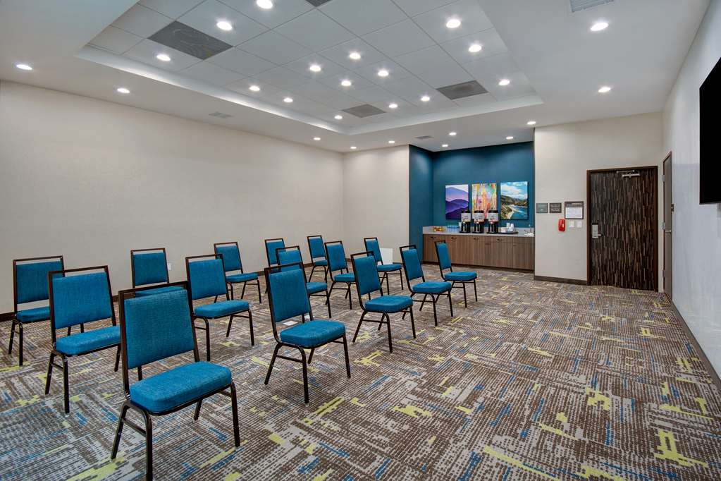 Hampton Inn & Suites Ontario Rancho Cucamonga Image
