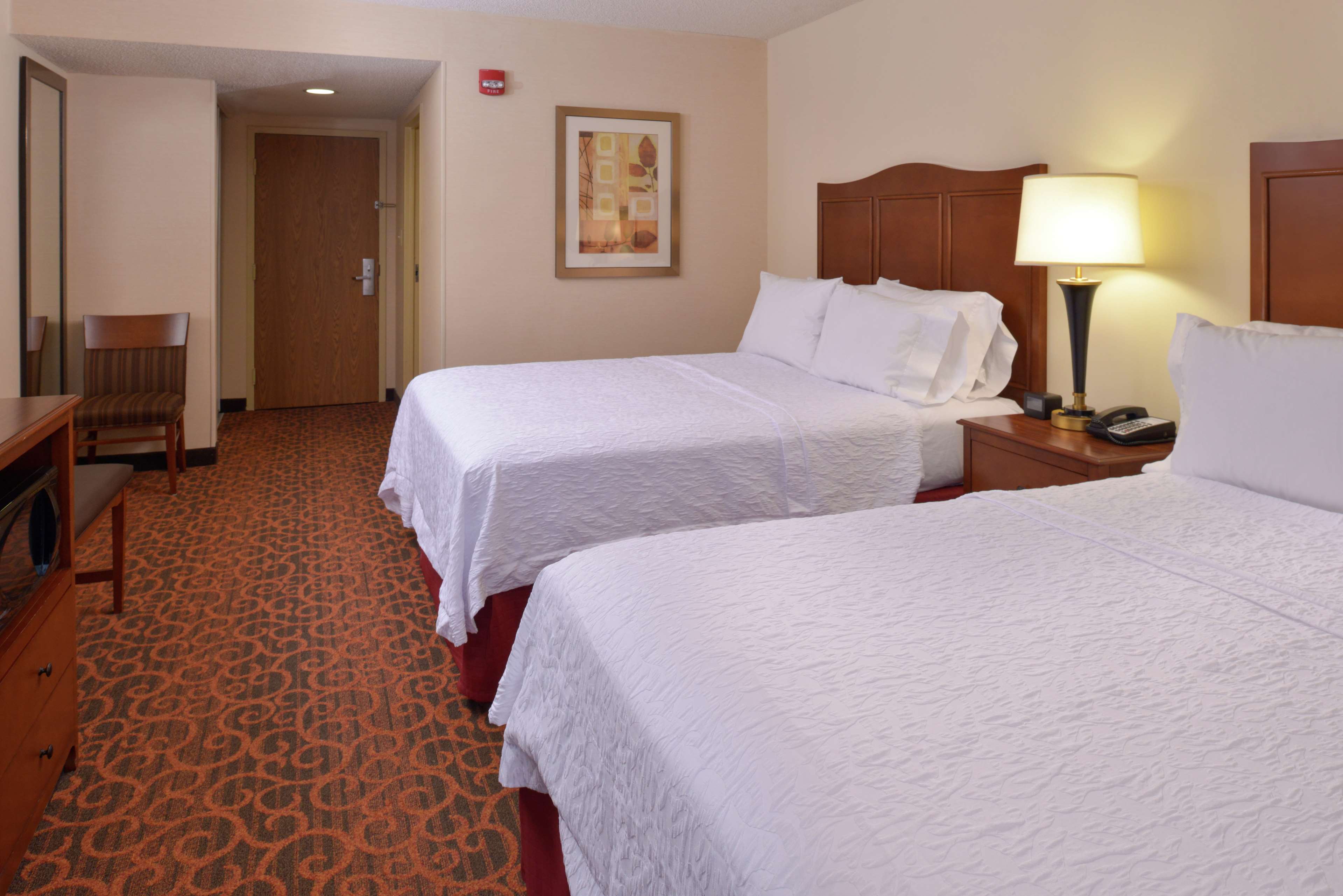 Hampton Inn Frederick Photo