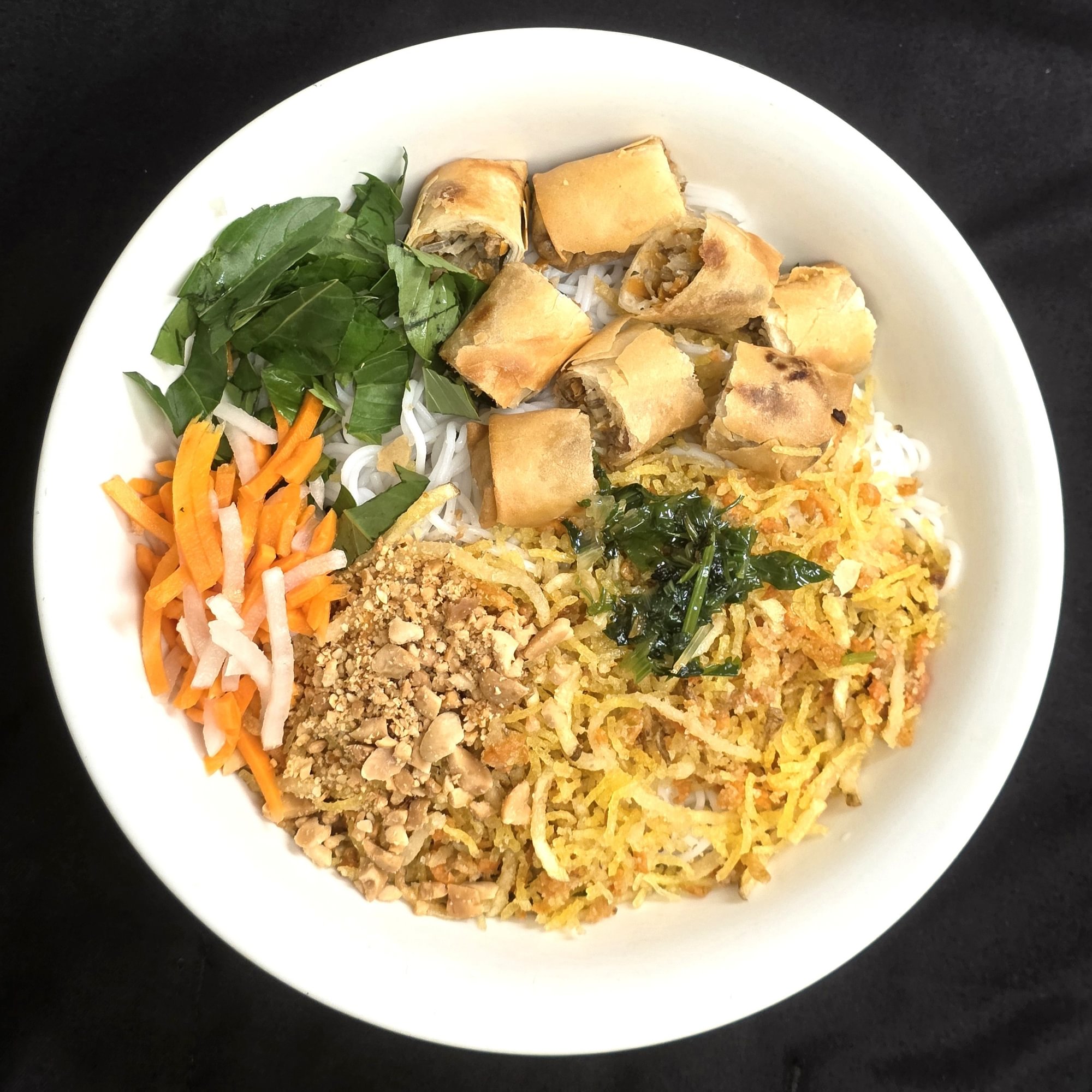 Charcoal Meat, Egg Roll, Shredded Pork with Vermicelli