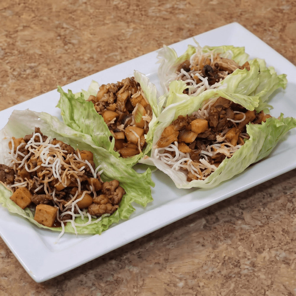 Roasted Duck Lettuce Wraps 鸭肉生菜包