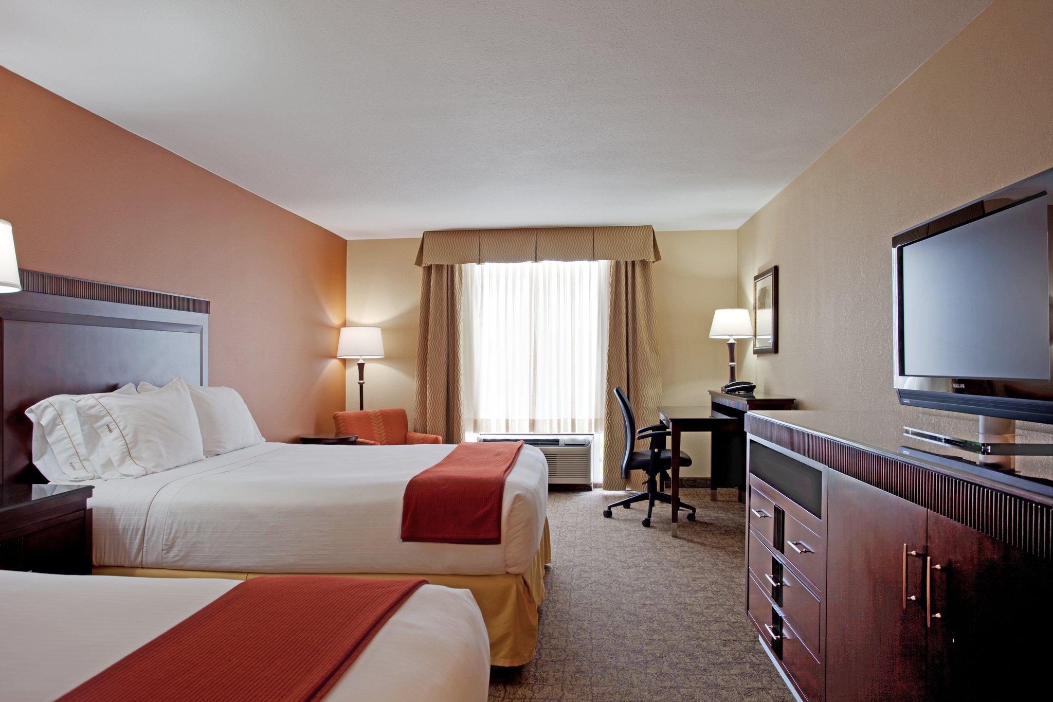 Holiday Inn Express & Suites San Diego-Sorrento Valley Photo
