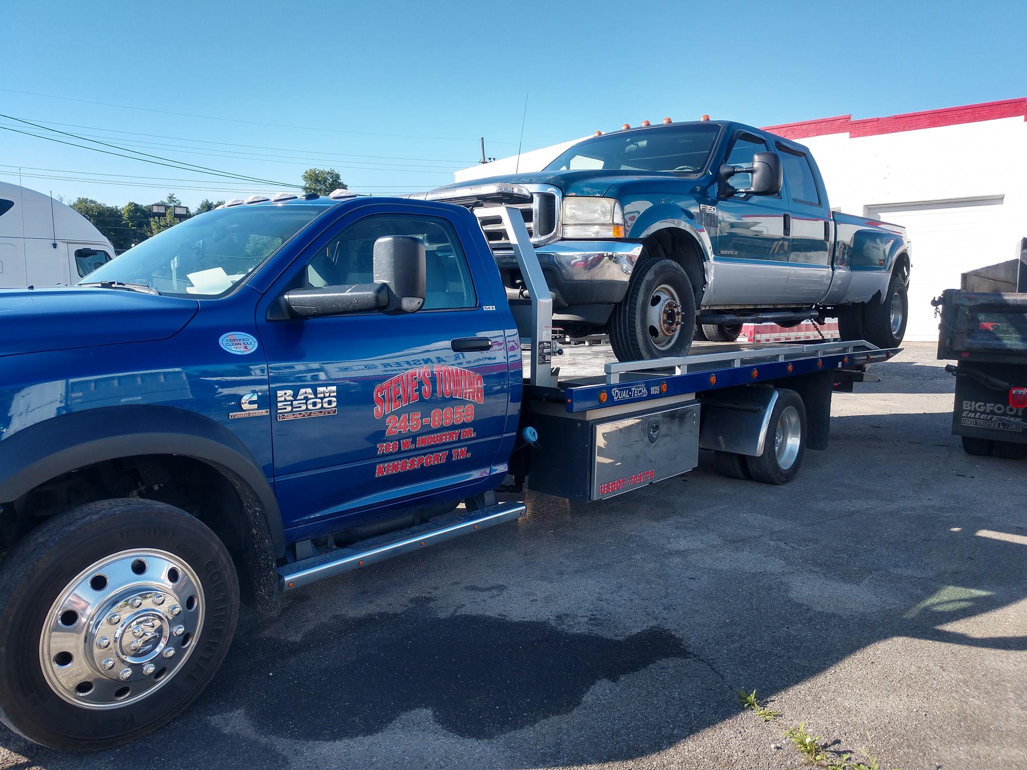 Steve's Towing Photo