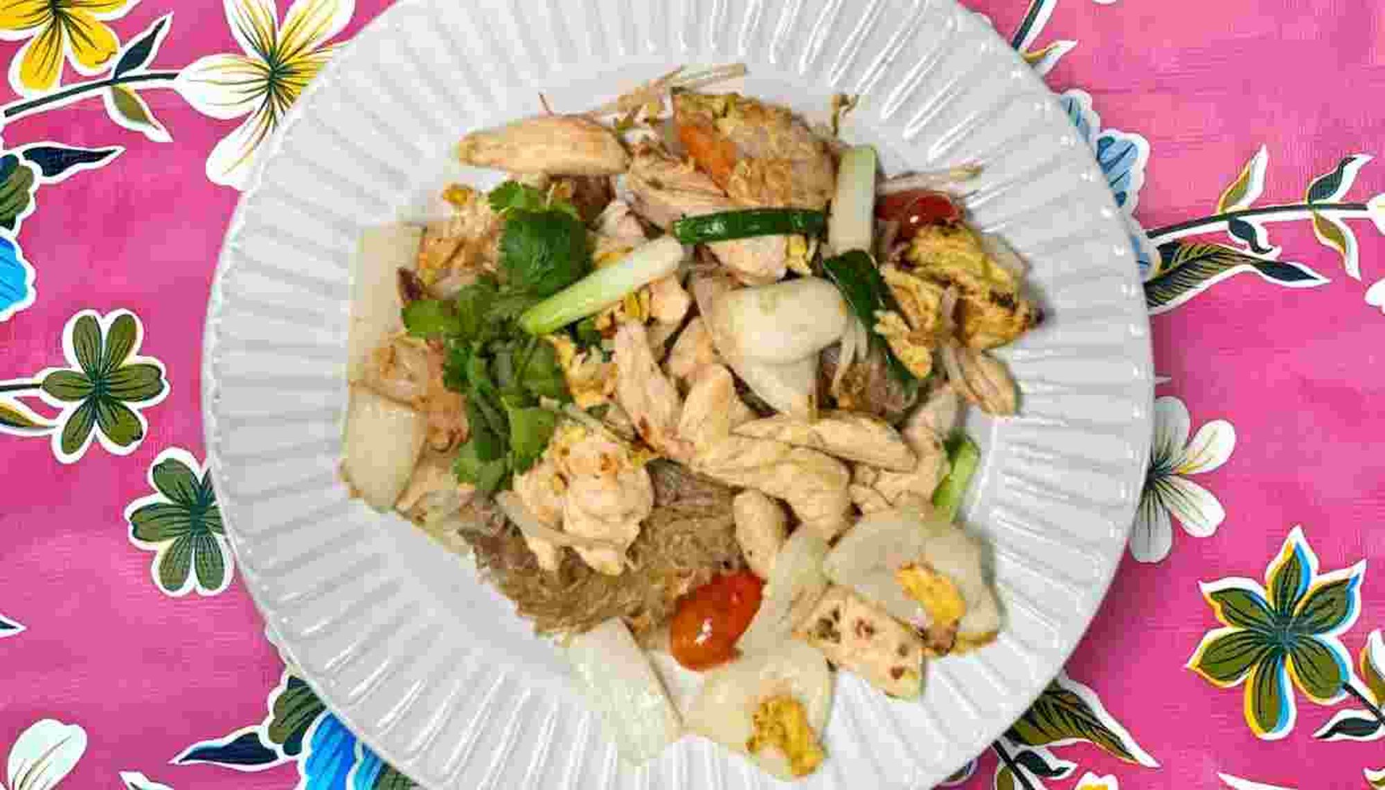 Pad Woon Sen with Chicken and Shrimp