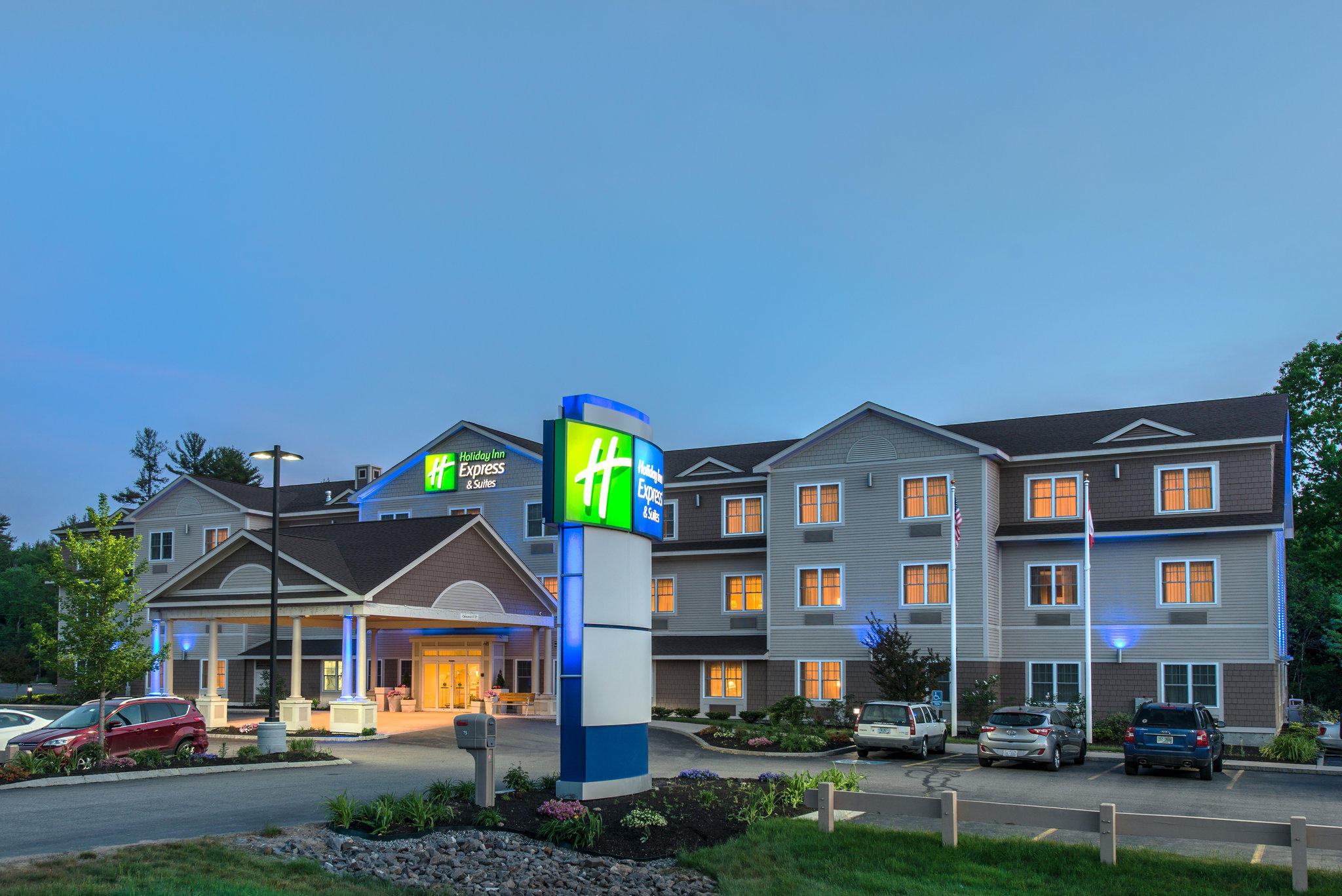 Holiday Inn Express & Suites Tilton - Lakes Region Photo