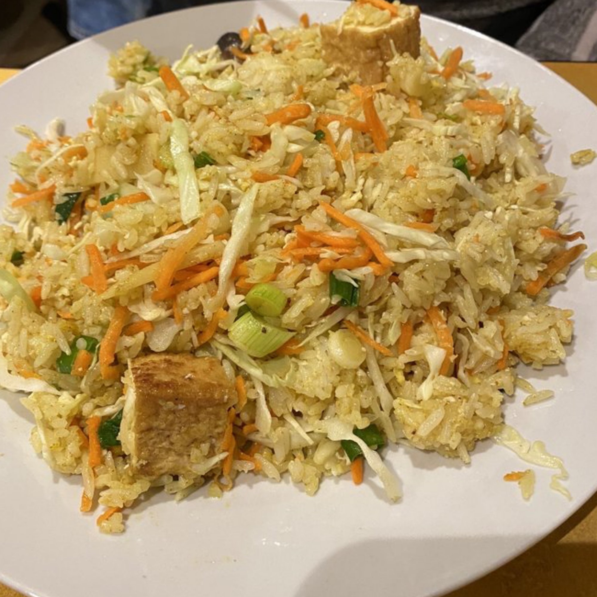 76. Vegetarian fried rice (broccoli, mushroom, bamboo shoots, cabbage & carrot) - cơm chiên chay