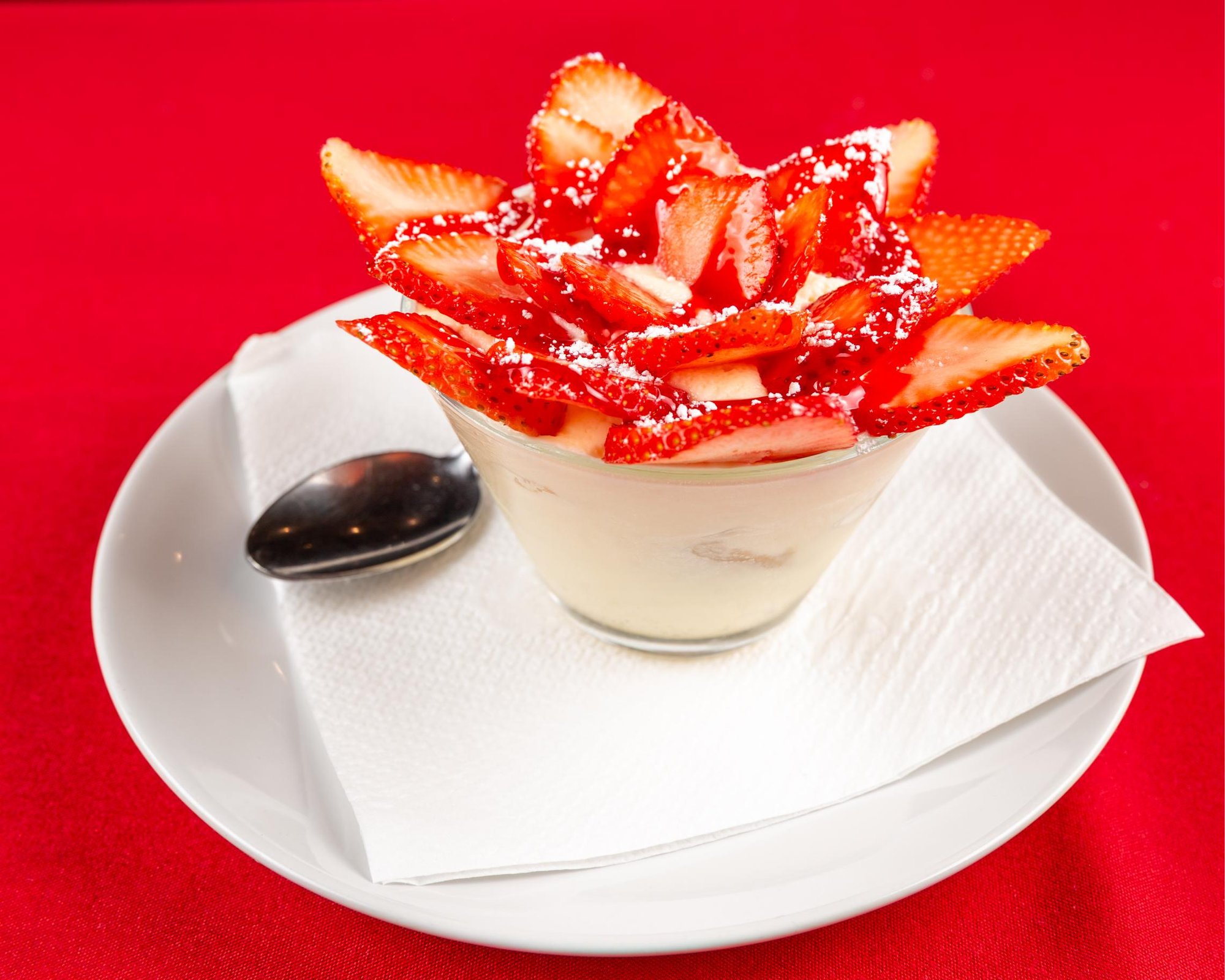 Tiramisú Fragole