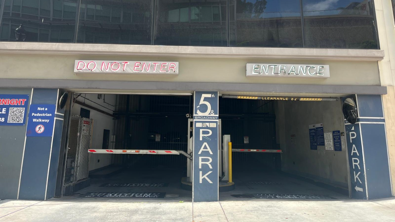 LAZ Parking - 5th & Broadway