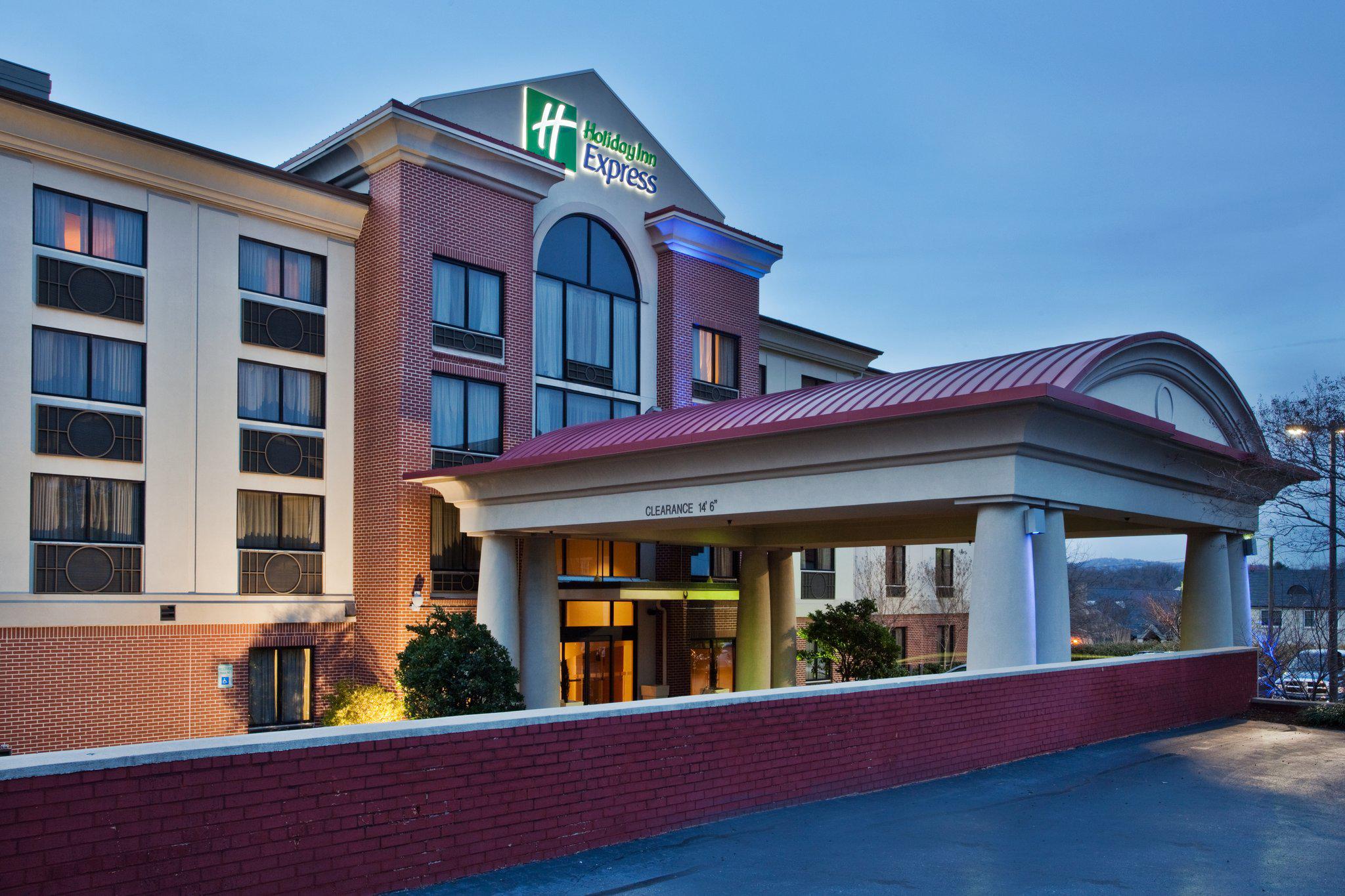 Holiday Inn Express & Suites Greenville-Downtown Photo