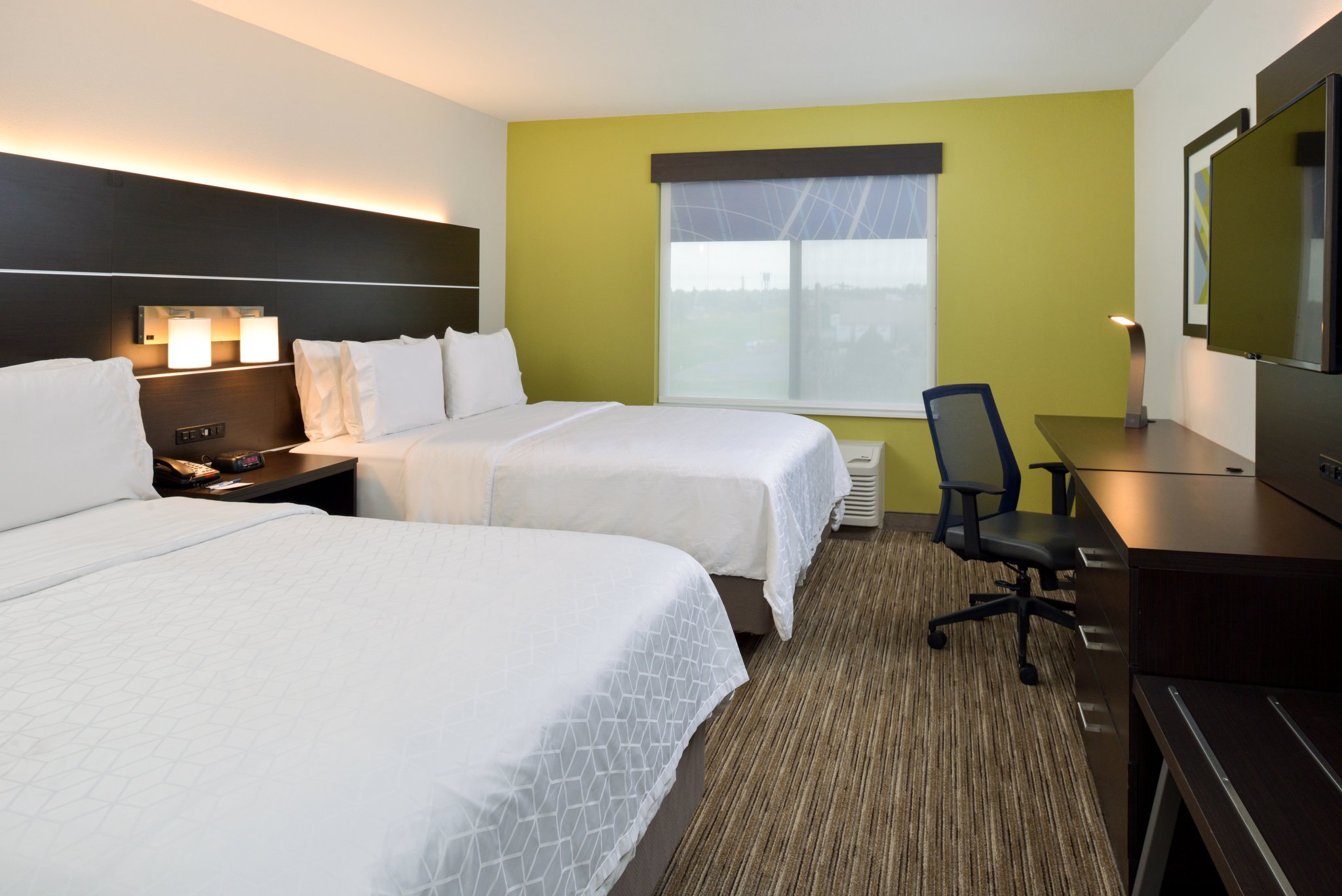 Holiday Inn Express & Suites Pueblo North by IHG Image
