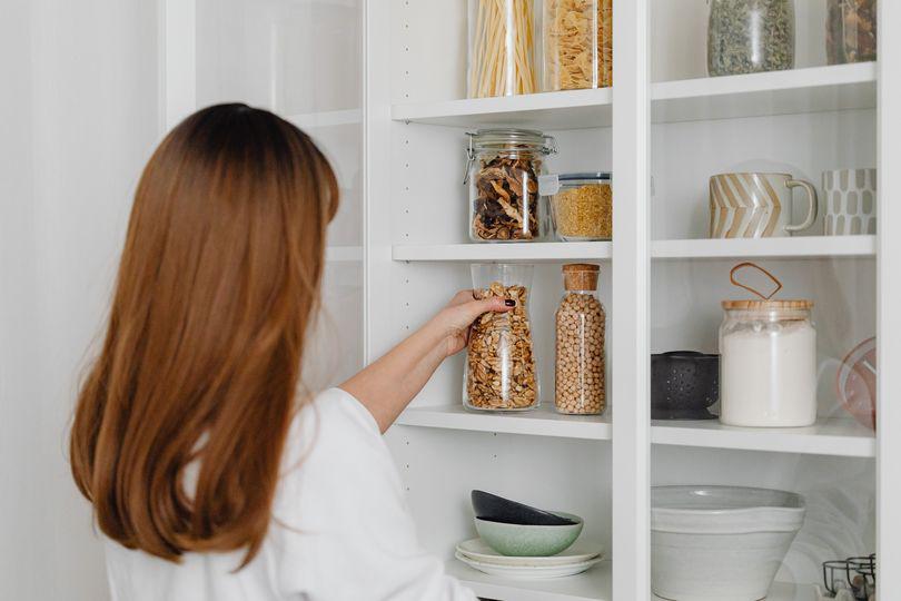 Custom pantries are like a dream come true for many homeowners. With custom pantries, you can create the perfect storage space for all your kitchen items, from food to cookware and utensils. You can customize the size and shape of your pantry to fit perfectly in your kitchen layout and the items you