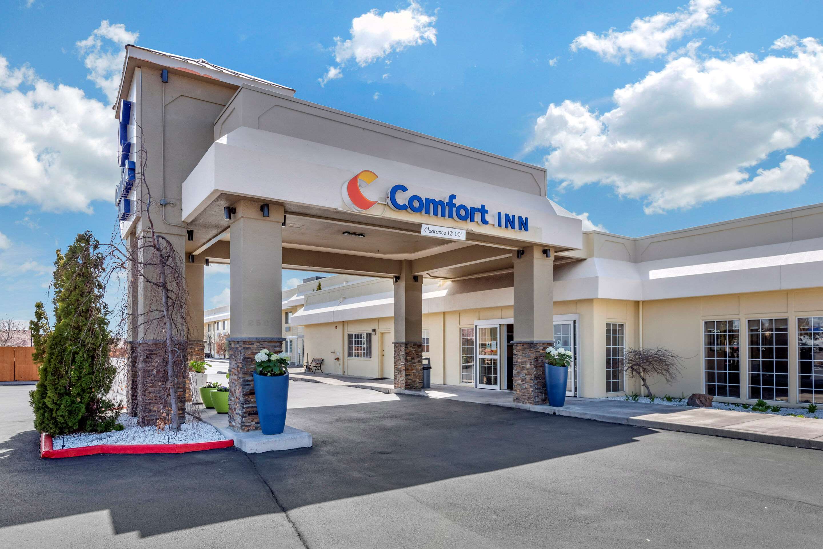 Comfort Inn & Suites Photo