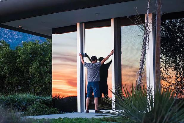 Sliding door service