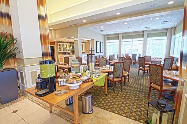 Images Hilton Garden Inn Lakewood