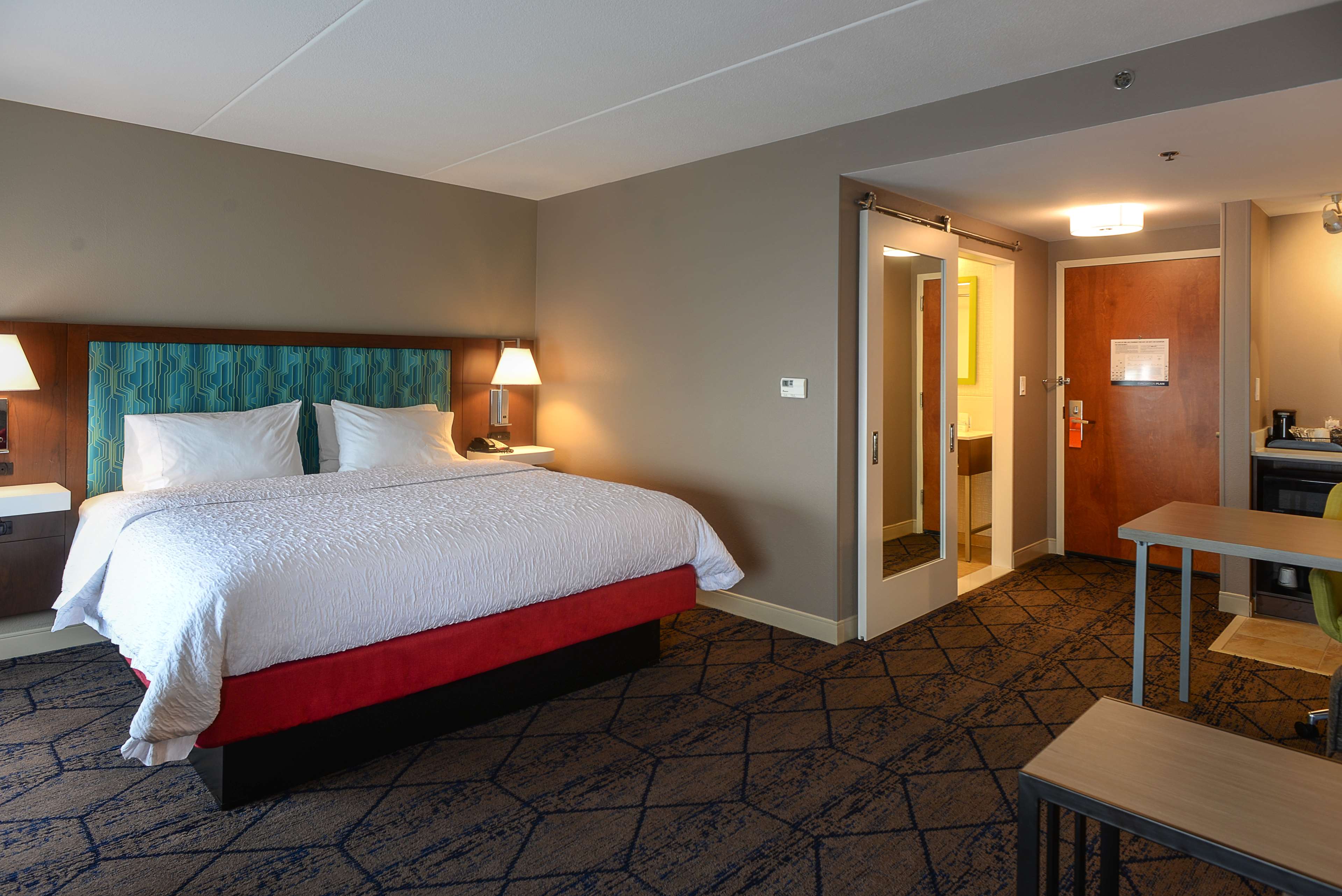 Hampton Inn & Suites ATL-Six Flags Photo