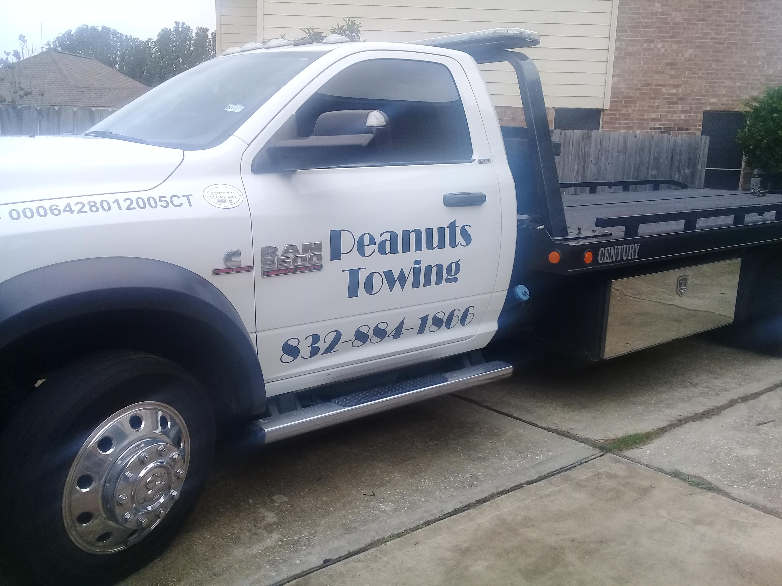 peanuts towing Photo