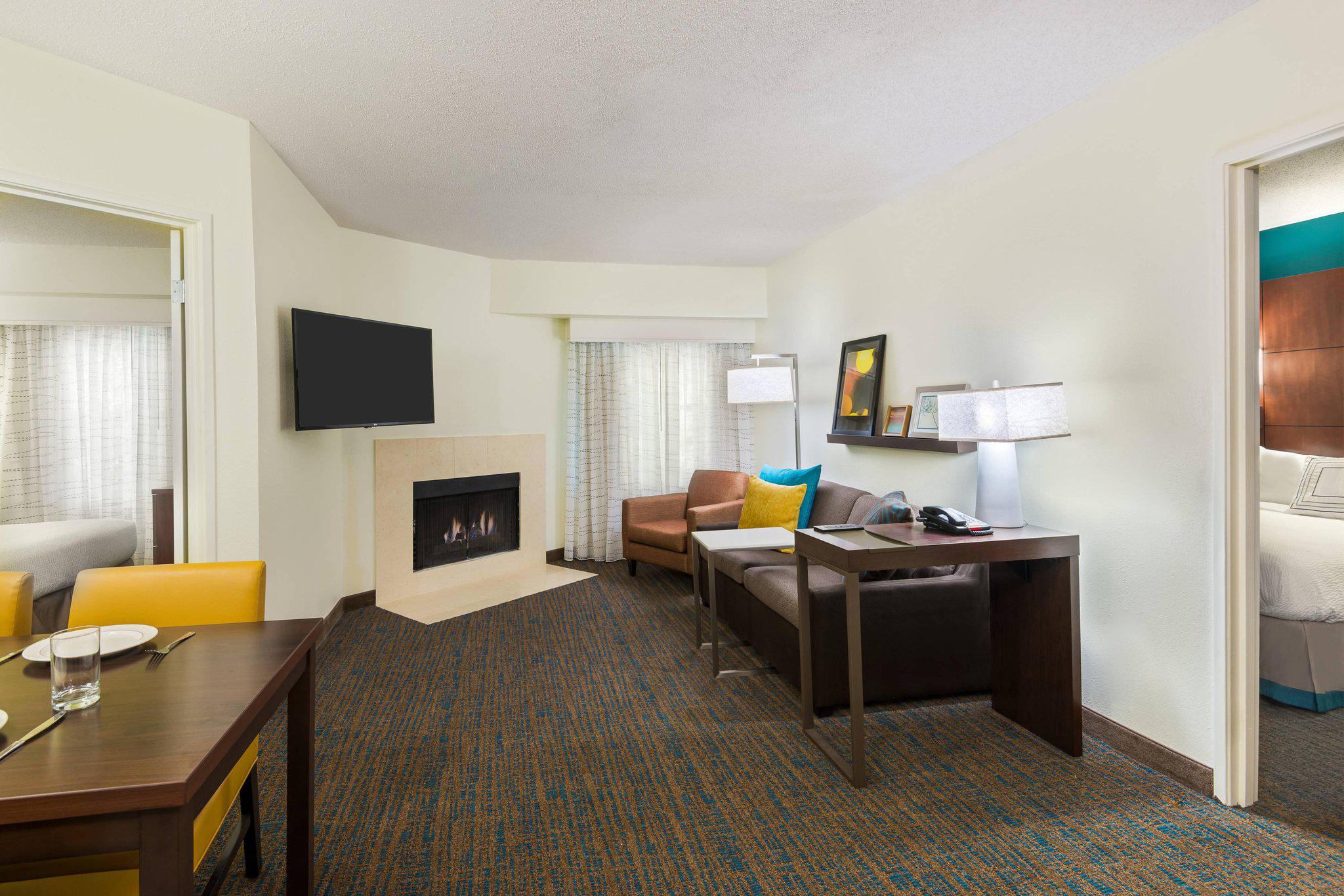 Residence Inn by Marriott Savannah Midtown Photo