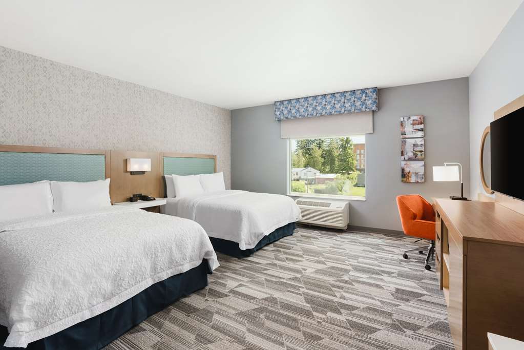 Hampton Inn Bellingham Airport Image
