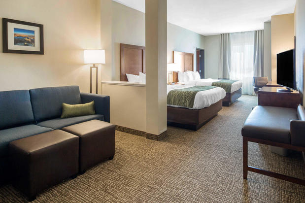 Images Comfort Inn & Suites