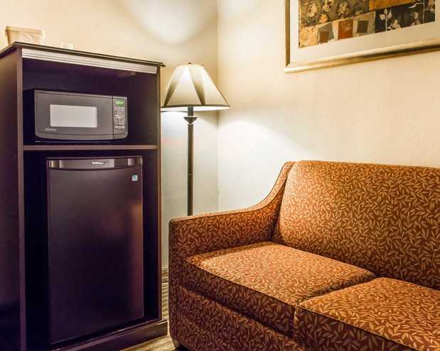 Images Quality Inn & Suites