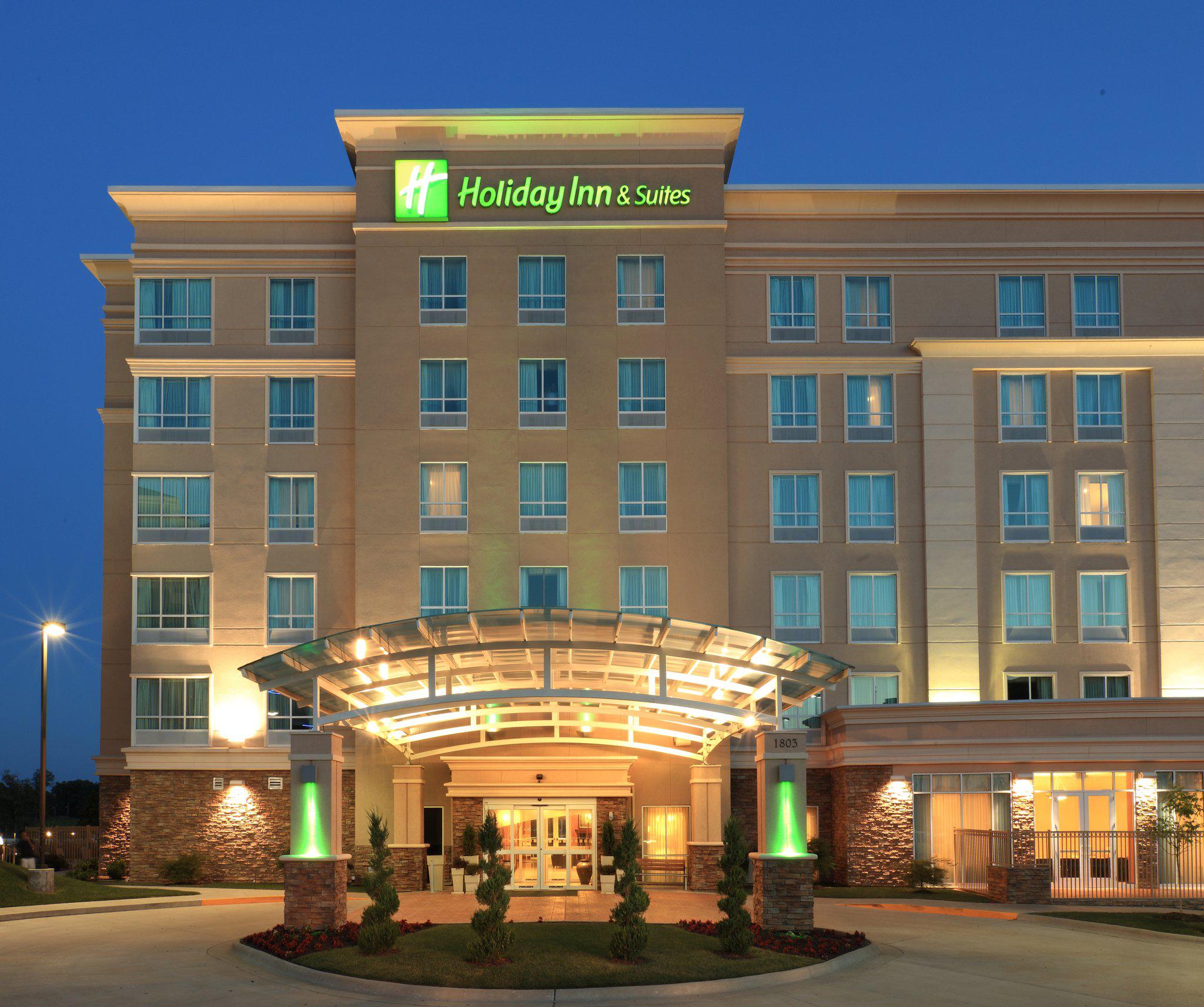 Holiday Inn & Suites Bentonville - Rogers Photo