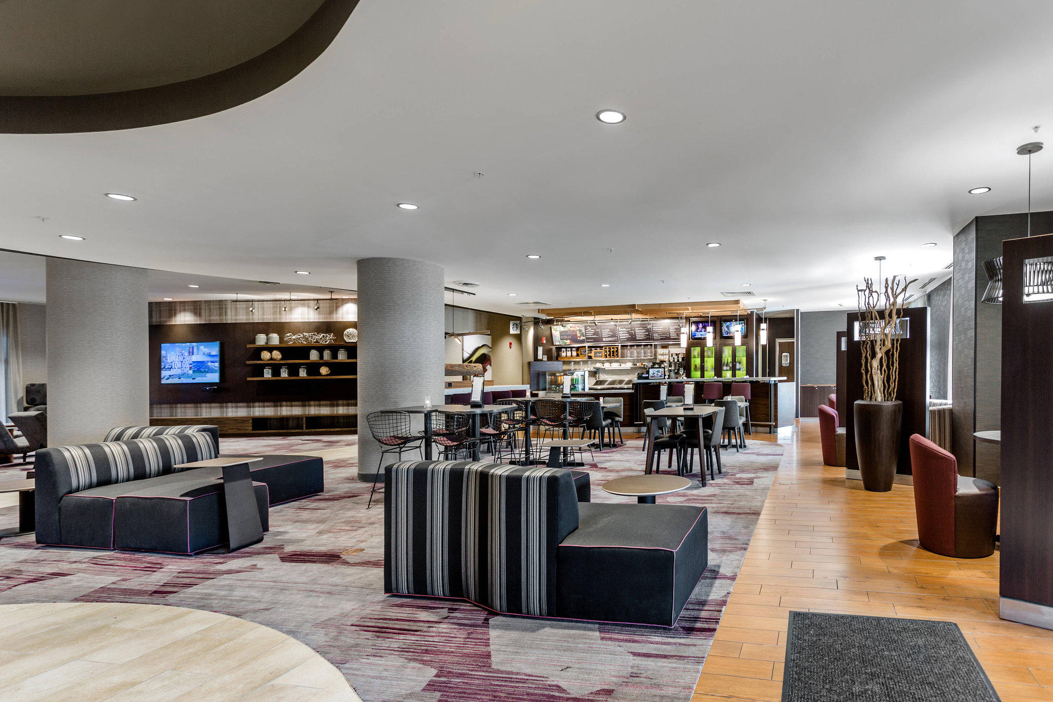 Courtyard by Marriott Columbus Easton Photo