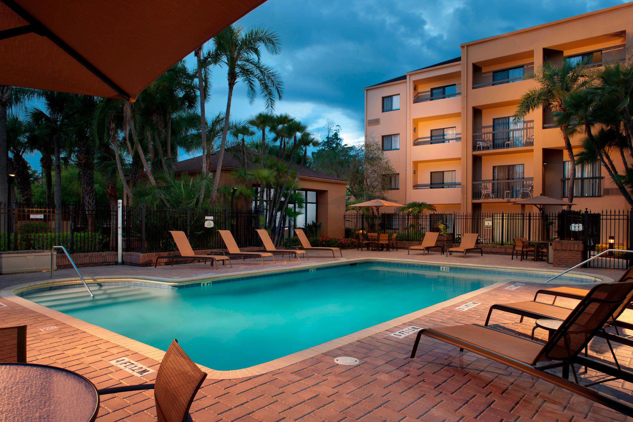 Courtyard by Marriott Tampa Westshore/Airport Photo