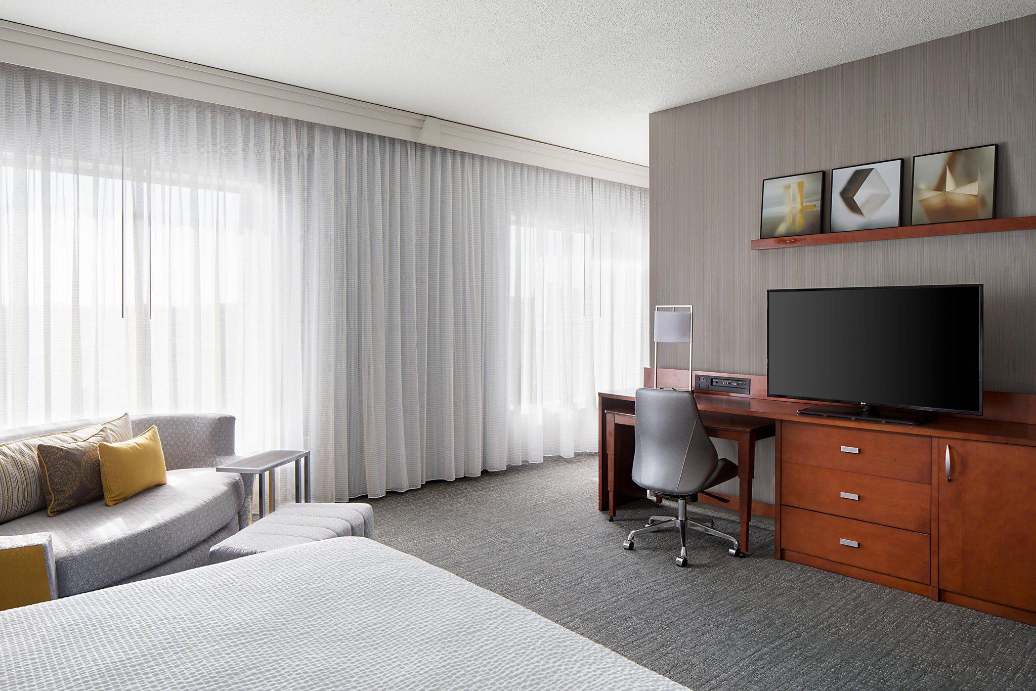 Courtyard by Marriott Grand Rapids Downtown Photo