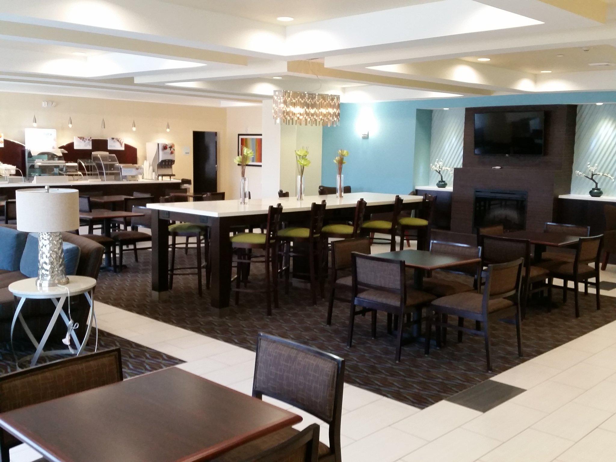 Holiday Inn Express & Suites Atascocita - Humble - Kingwood Photo