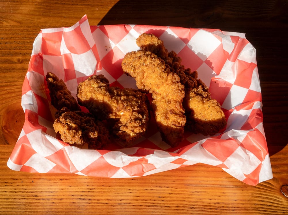 Kids 3 Piece Chicken Tenders w/ Side