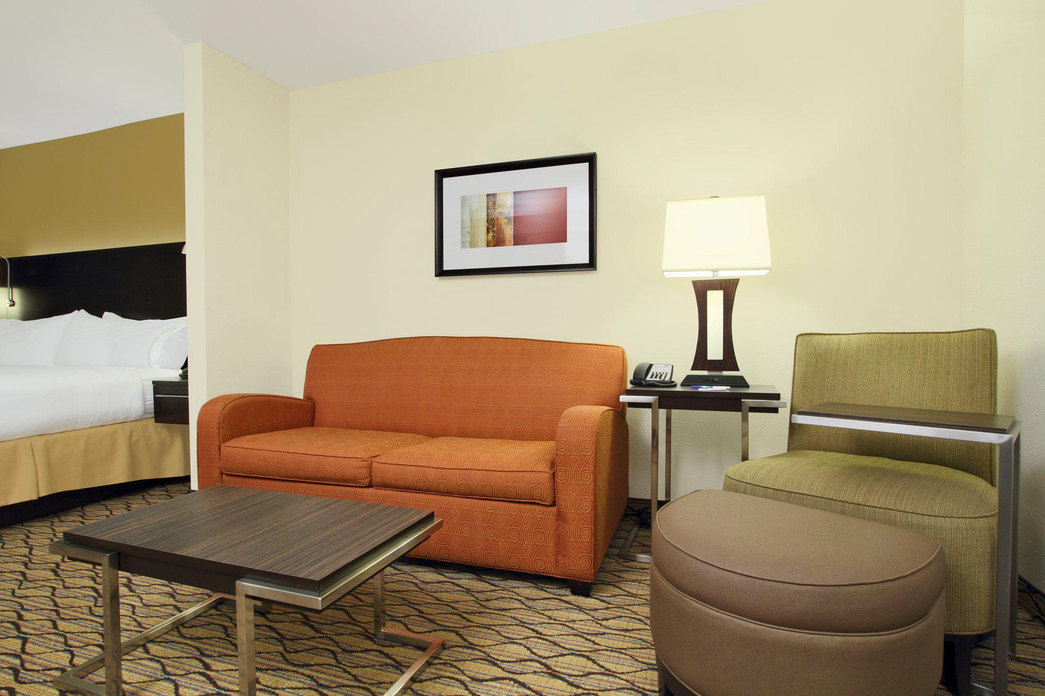 Holiday Inn Express & Suites Colorado Springs-First & Main Photo