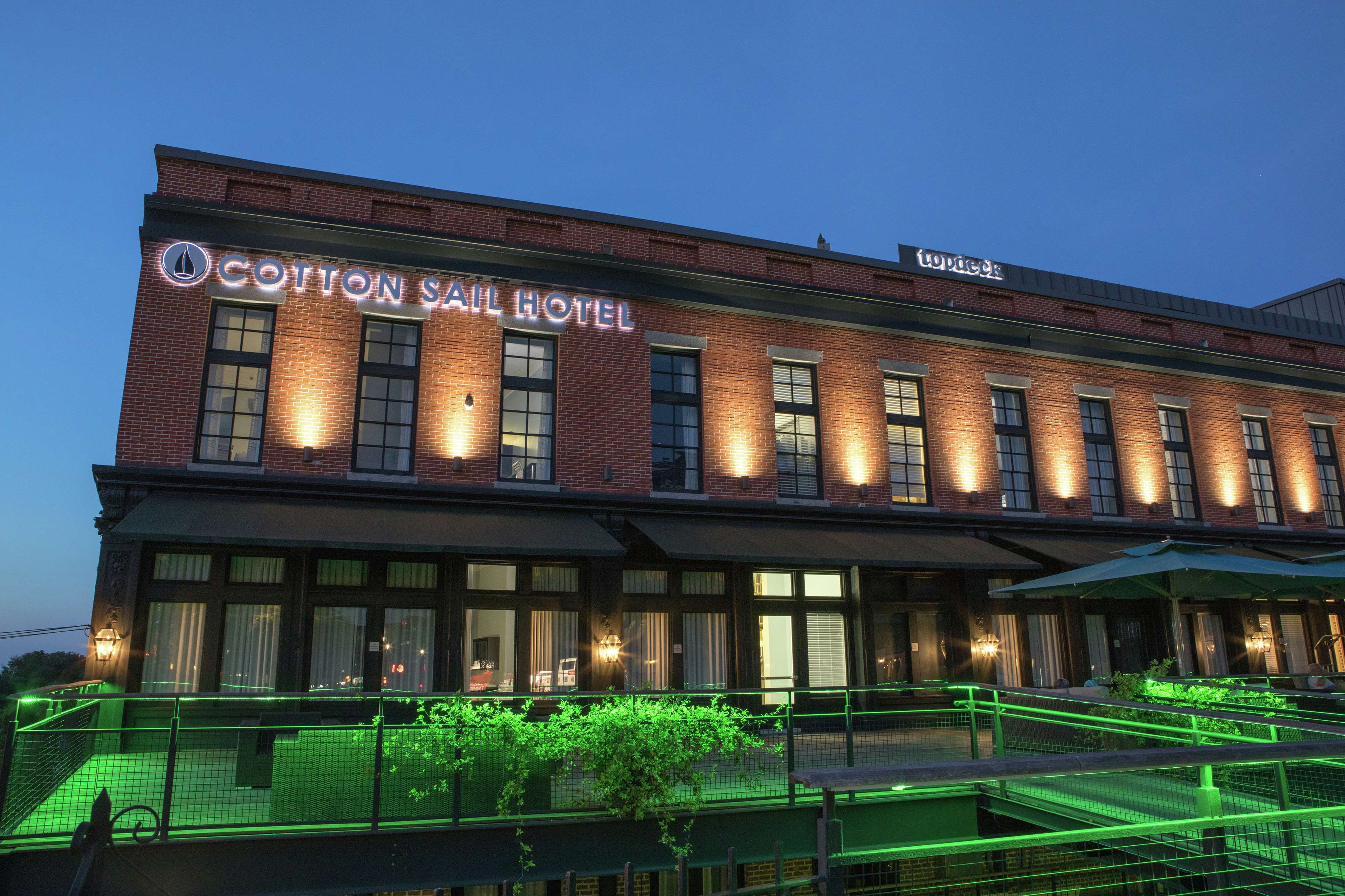 The Cotton Sail Hotel Savannah, Tapestry Collection by Hilton Photo