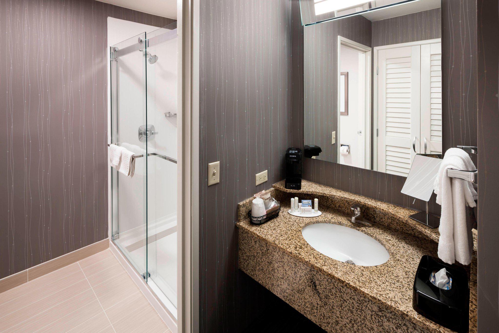 Courtyard by Marriott Pensacola Photo