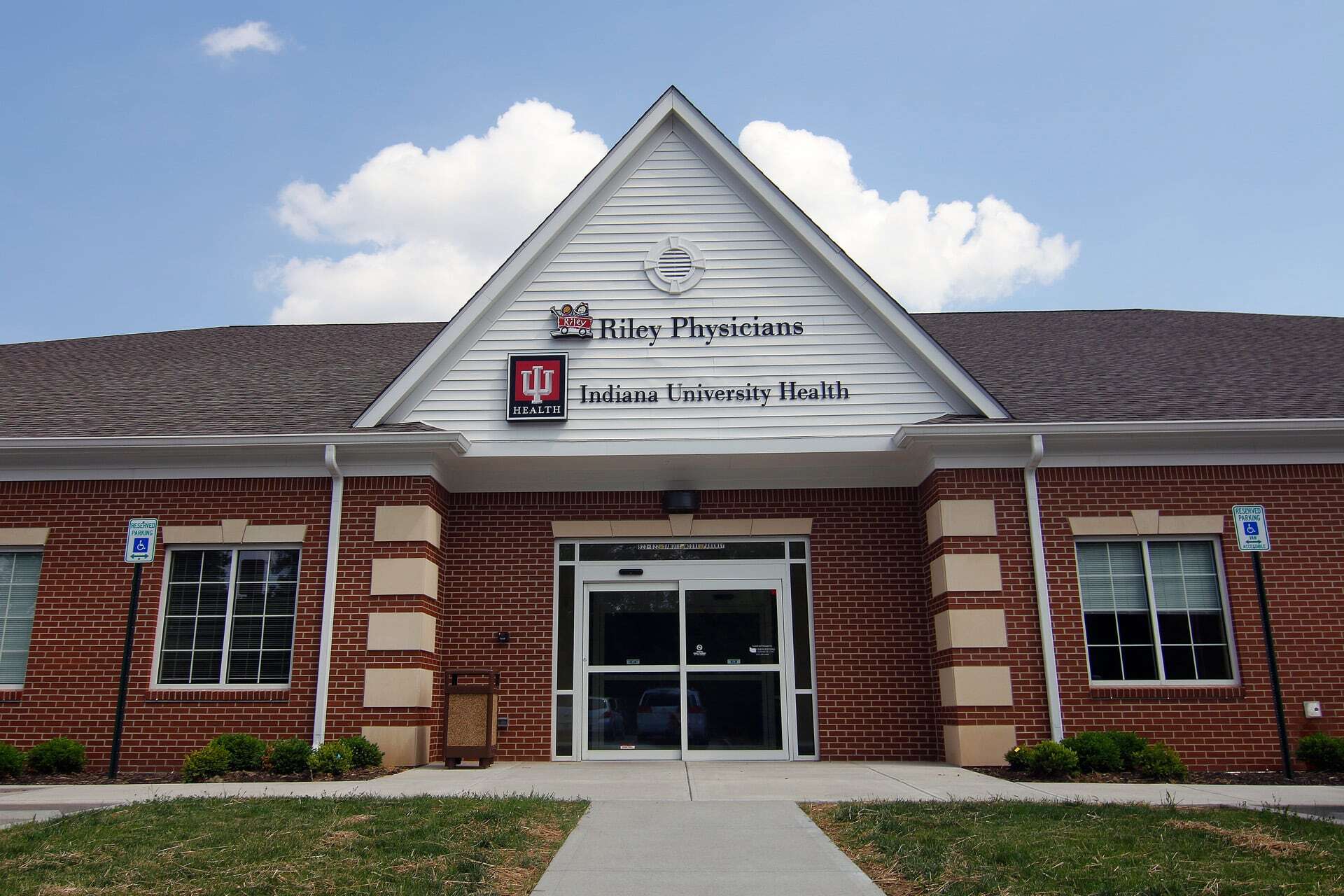 IU Health Physicians - Mooresville - Main Entrance