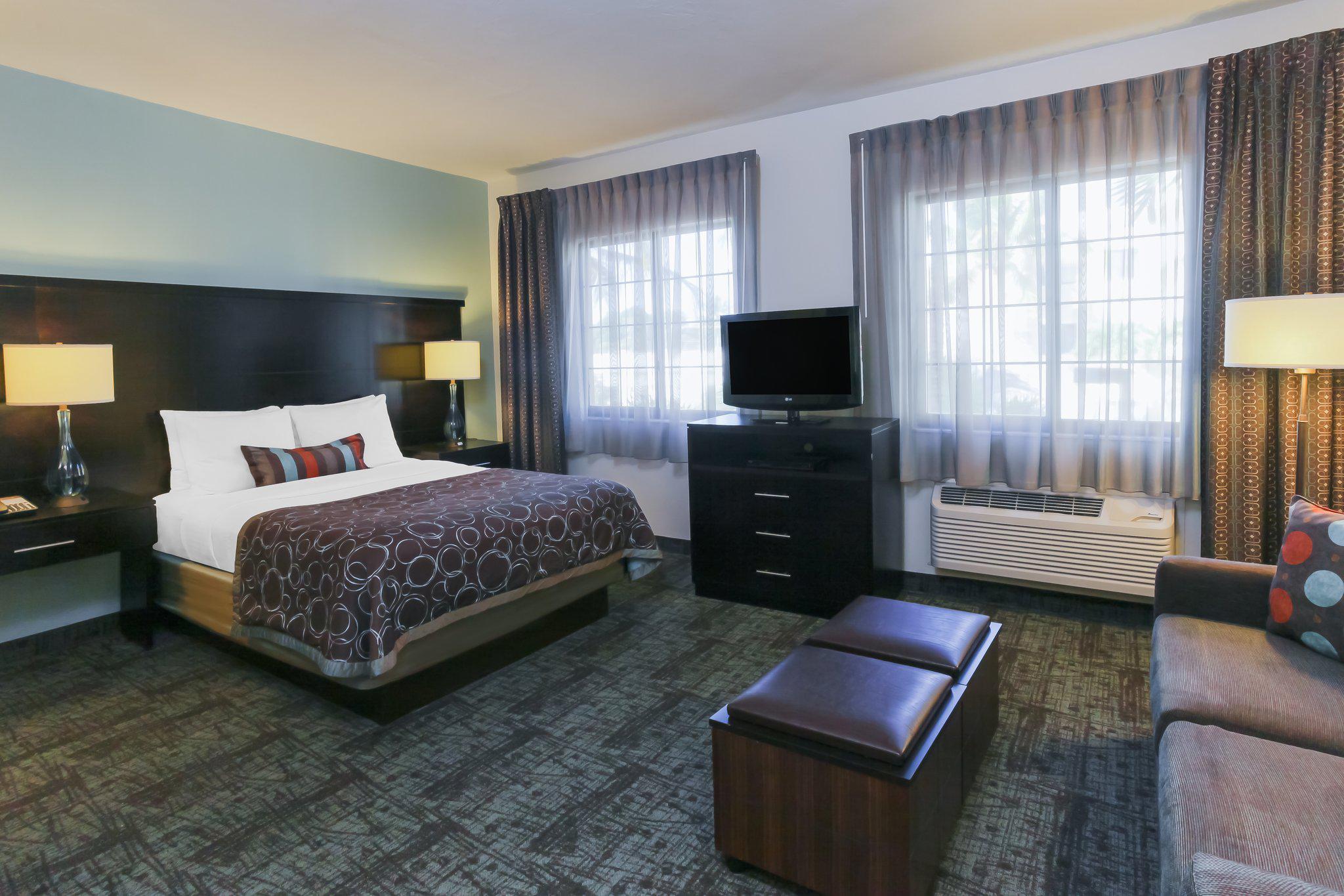 Staybridge Suites Naples-Gulf Coast Photo