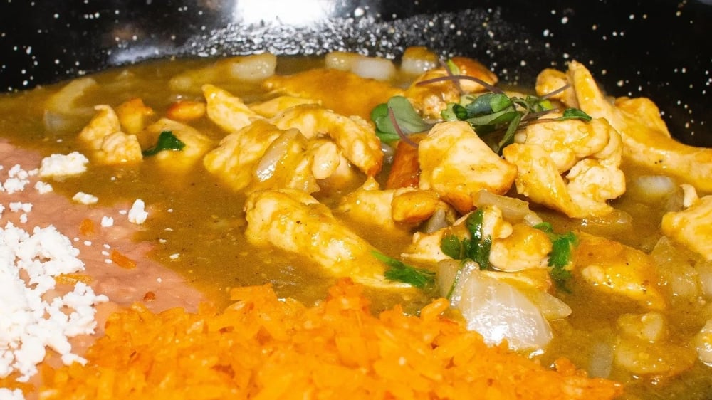 Steak Picado con Papa en Salsa Verde