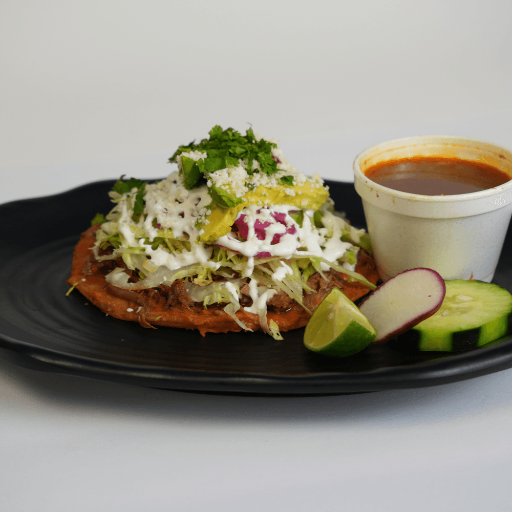 Tostada Birria / Birria Tostada