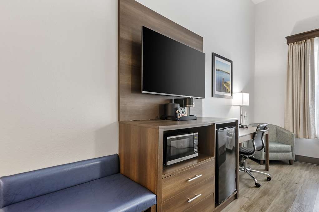 Best Western Plus First Coast Inn & Suites Image