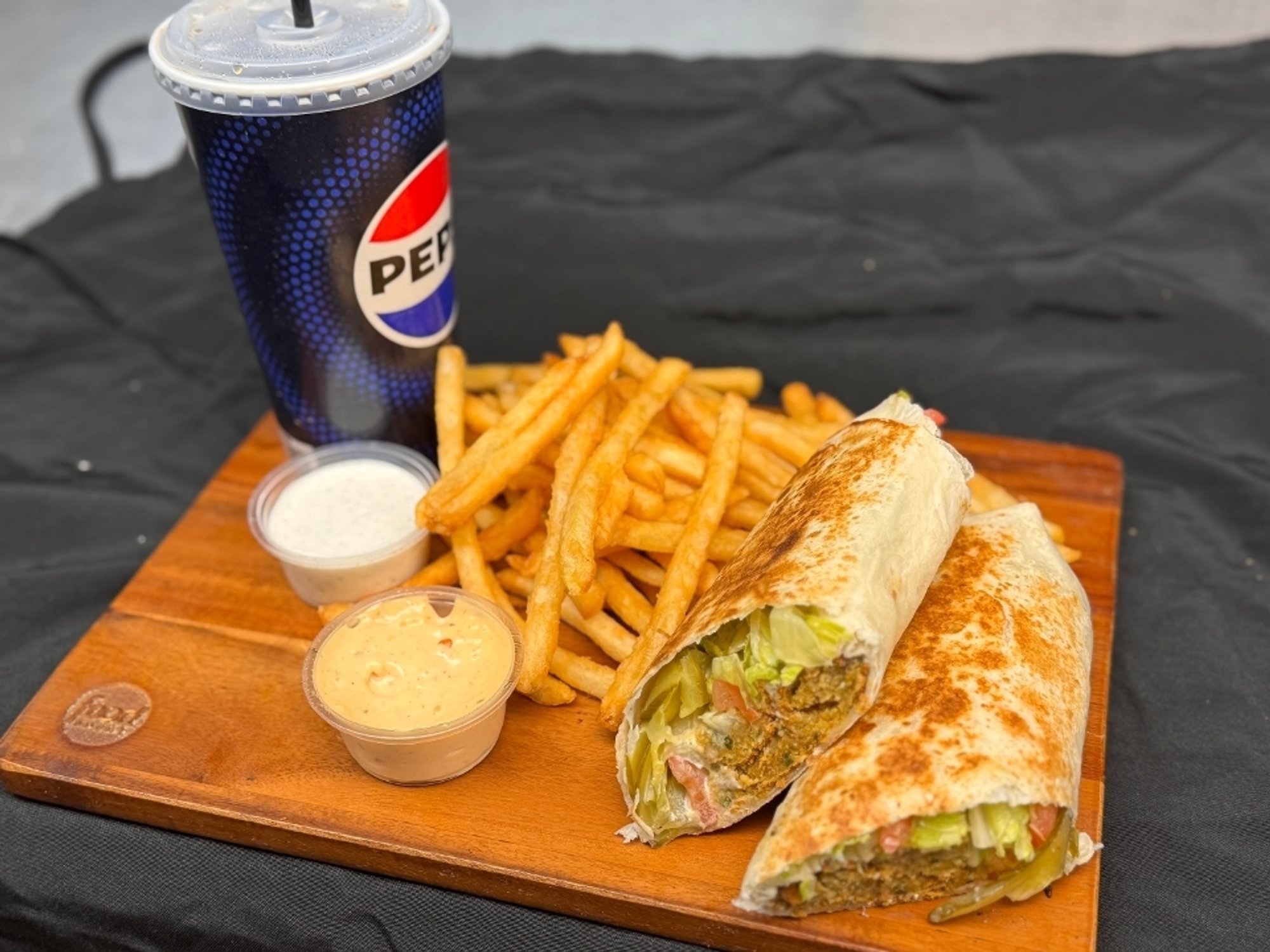 Falafel Wrap w/ fries & Drink