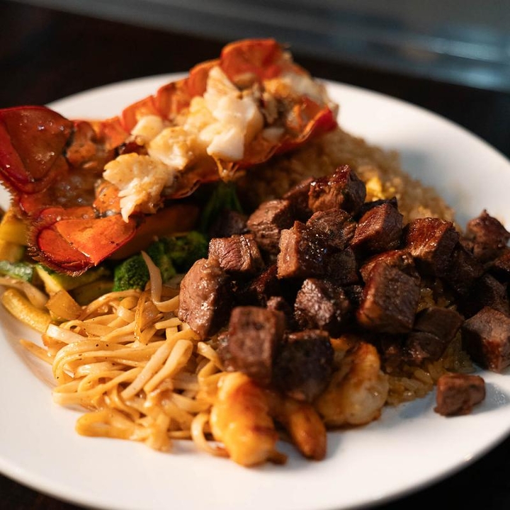 HIBACHI DINNER STEAK & LOBSTER