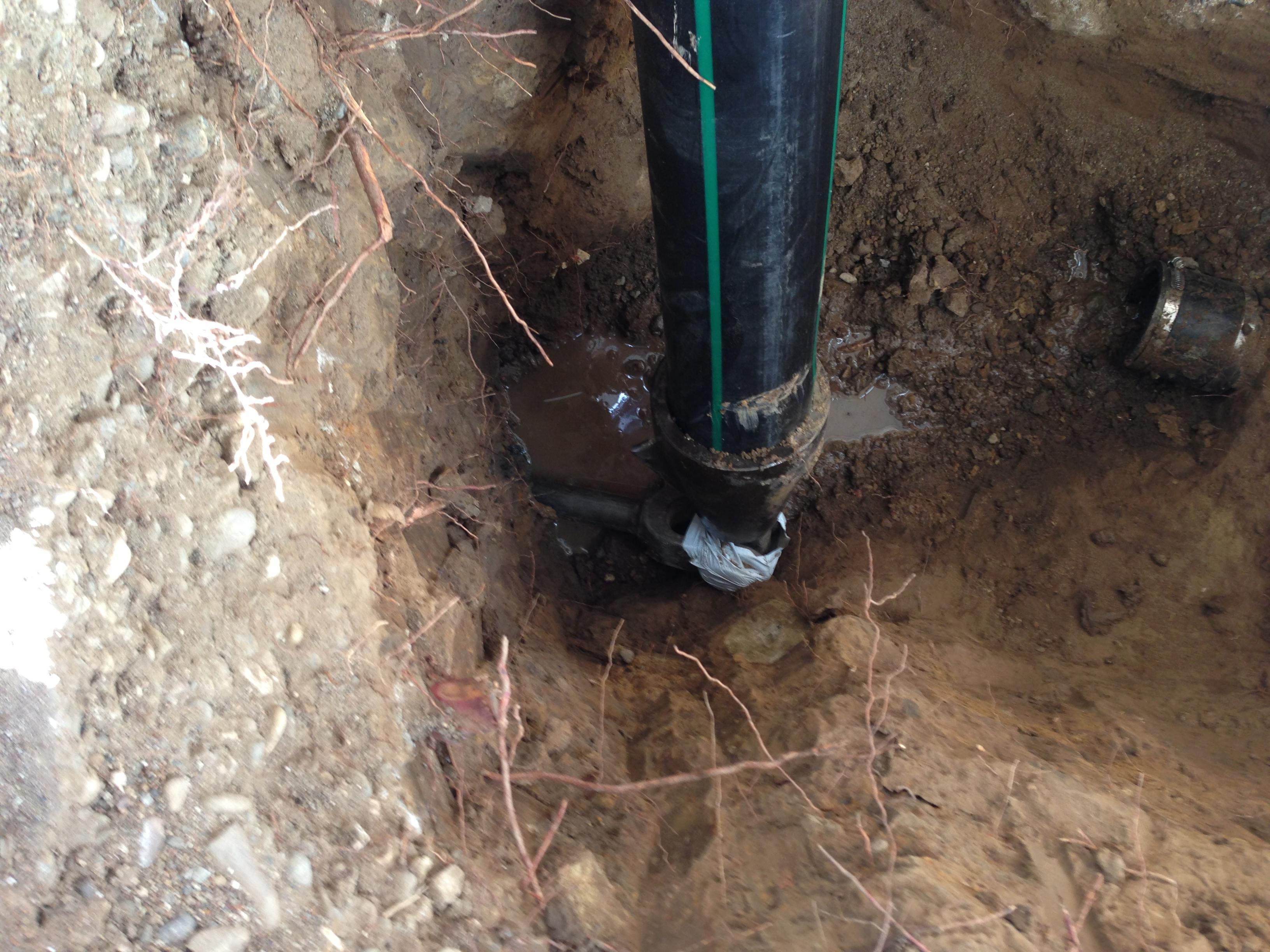 Installing threnchless pipe