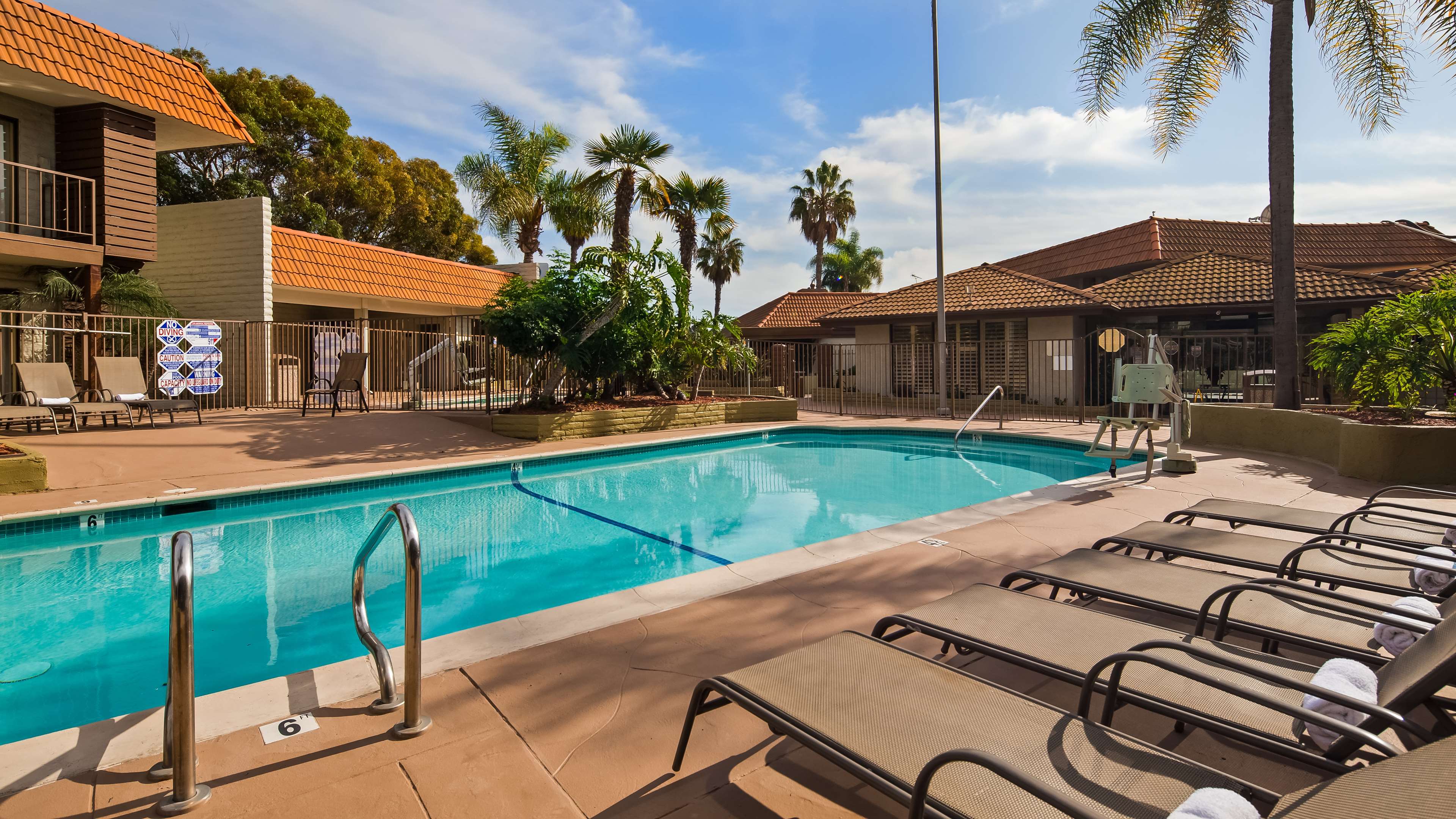 Best Western Oceanside Inn Photo