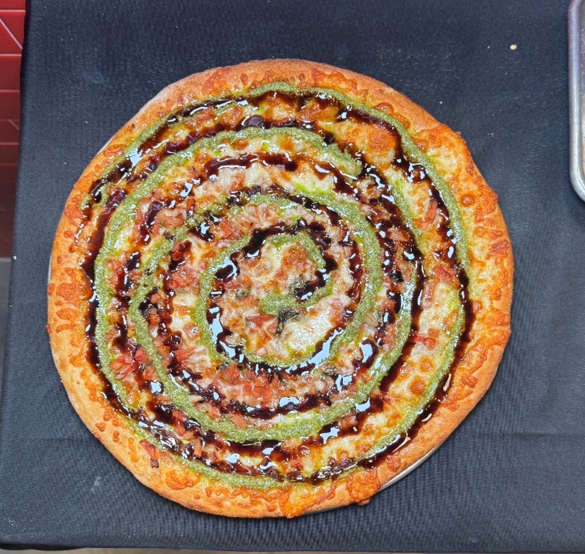 Bruschetta Pizza 16" Hand Toss