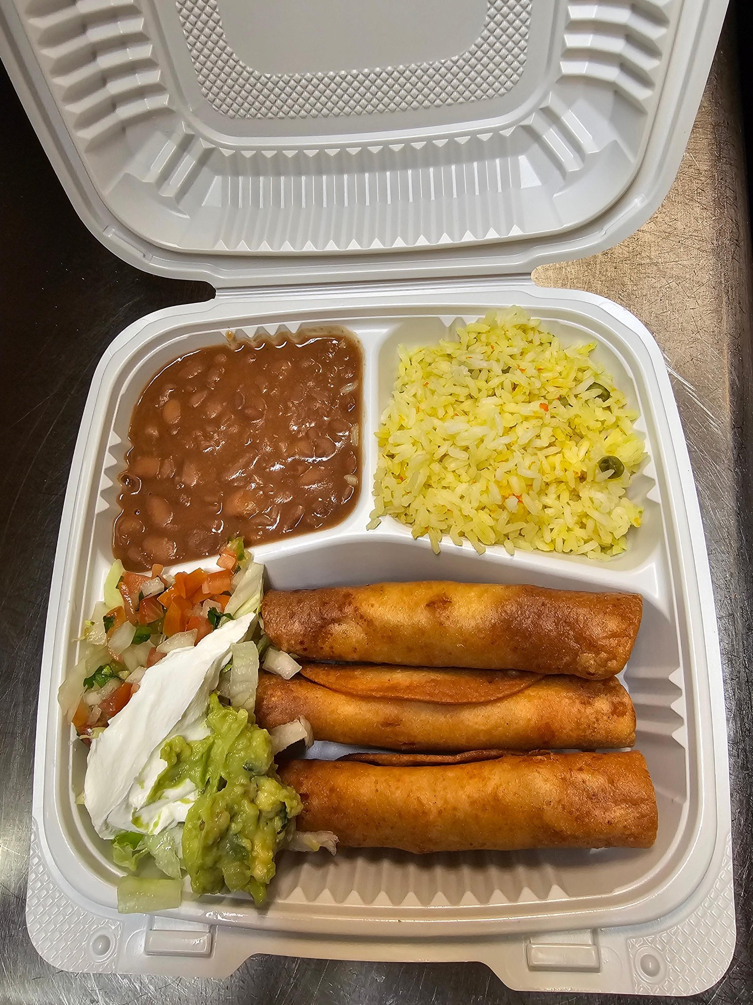 Flautas Platter (tacos dorados)