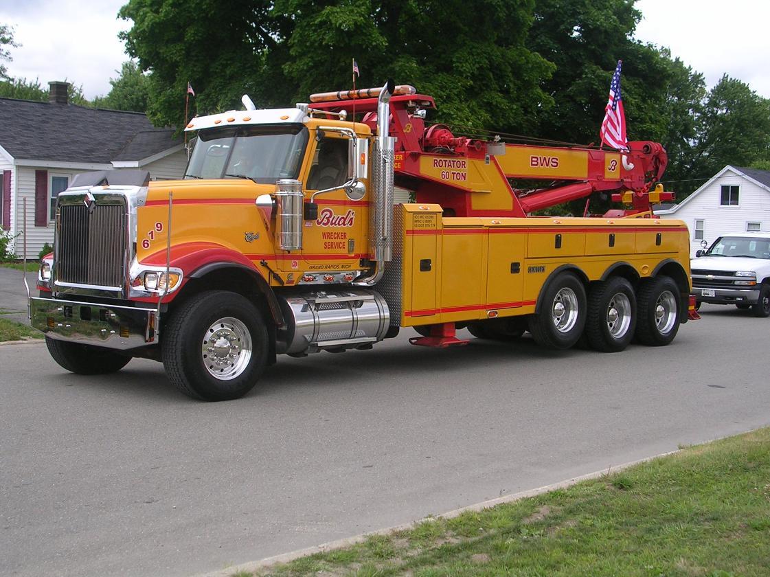 Bud's Wrecker Service Photo