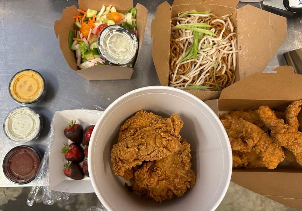 Fried Chicken Family Feast (feeds 4-5)