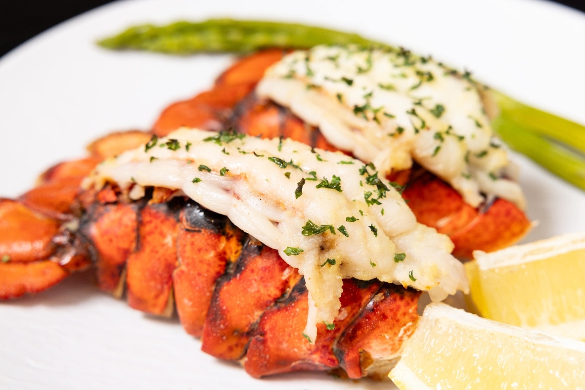 Lobster Tails — Garlic-Baked, Wild North Atlantic Cold-Water 蒜蓉焗烤北大西洋野生冷水龙虾尾