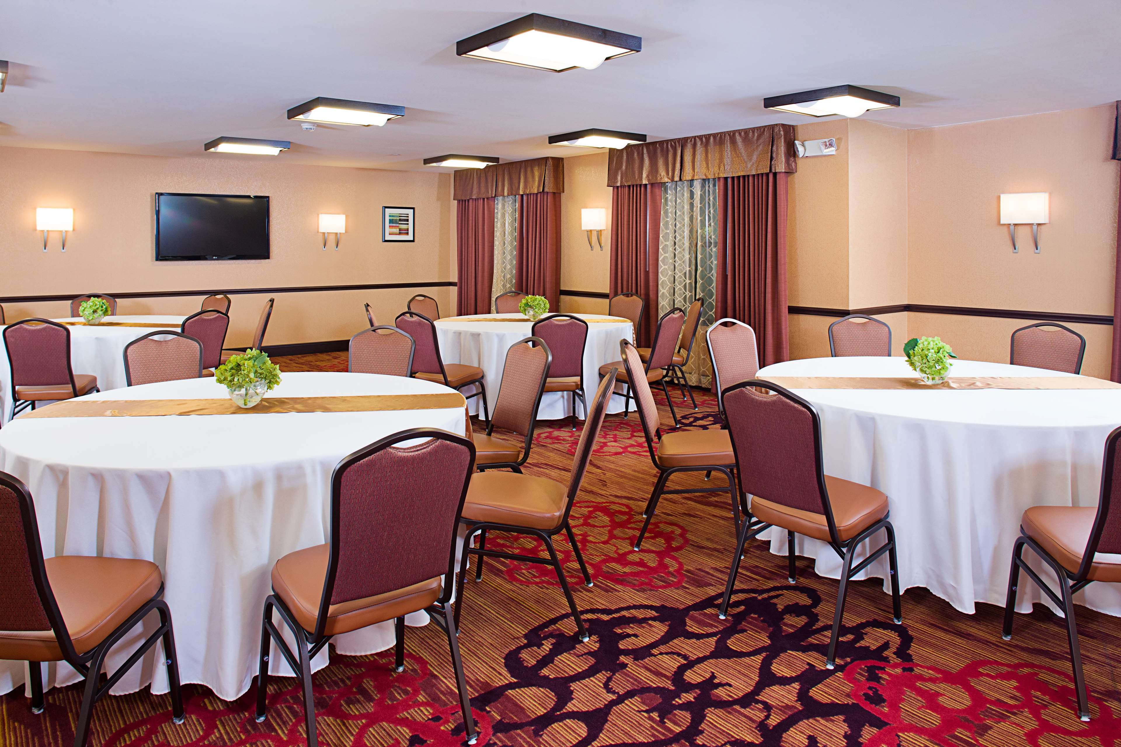 Homewood Suites by Hilton Carle Place - Garden City, NY Photo