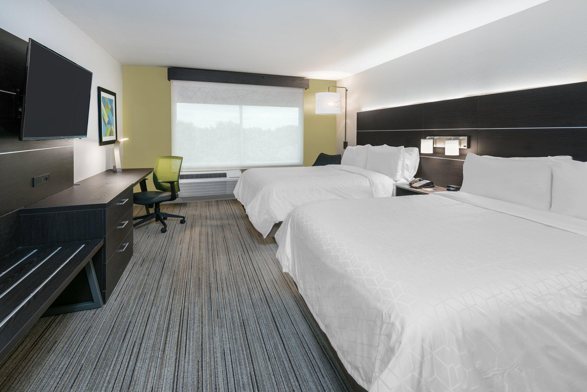 Holiday Inn Express & Suites Sugar Land SE - Missouri City Photo